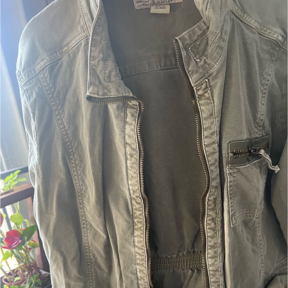 Military jacket size Large